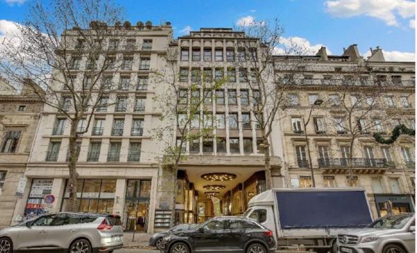 Bureaux à louer à PARIS 75008