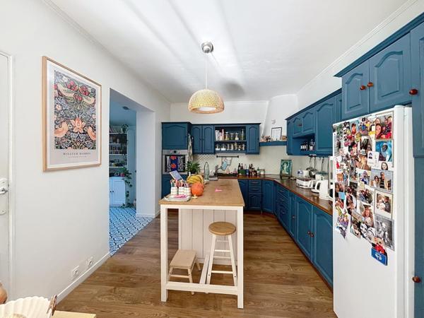 Proche rempart quartier très prisé au calme