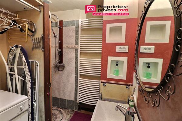 GRAND TYPE 2 Annecy Romains PARKING PRIVÉ