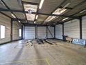 Local Commercial
         5 pièces
        - 1260 m²