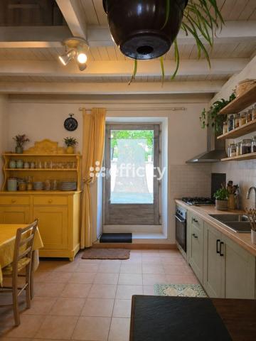 Immeuble
         14 pièces
        - 295 m² Exclusivité