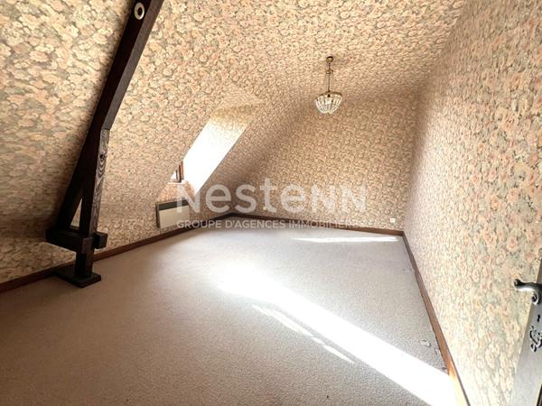 Belle maison familiale 5 chambres, terrain et dépendance, située à GIEVRES (LOIR ET CHER) proche commerces.