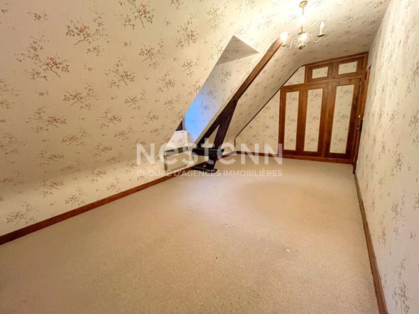 Belle maison familiale 5 chambres, terrain et dépendance, située à GIEVRES (LOIR ET CHER) proche commerces.