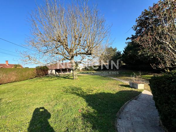 Belle maison familiale 5 chambres, terrain et dépendance, située à GIEVRES (LOIR ET CHER) proche commerces.