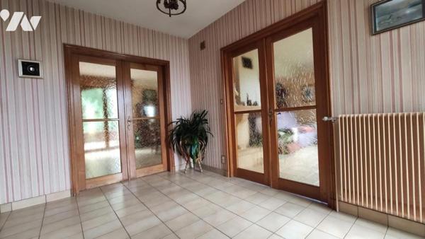 Pavillon individuel en semi plain pied avec sous-sol complet