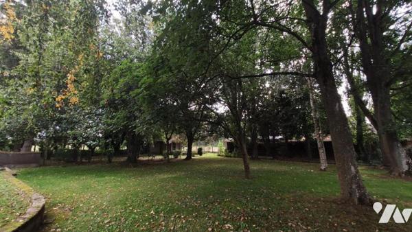 Pavillon individuel en semi plain pied avec sous-sol complet