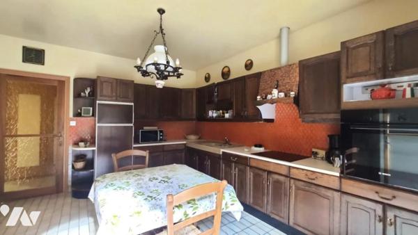 Pavillon individuel en semi plain pied avec sous-sol complet