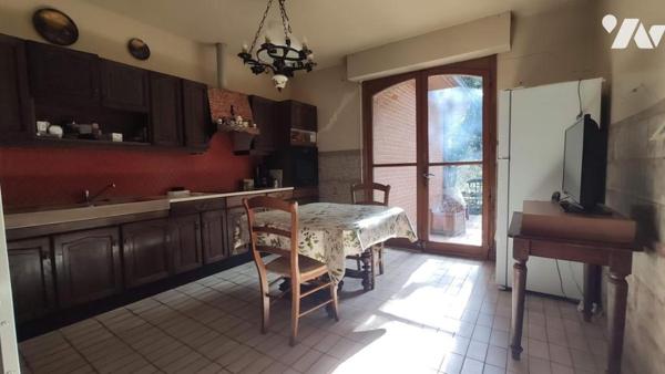 Pavillon individuel en semi plain pied avec sous-sol complet