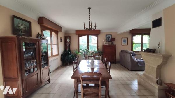 Pavillon individuel en semi plain pied avec sous-sol complet