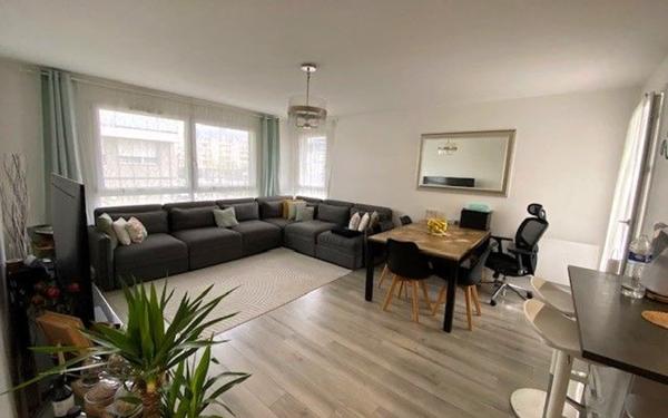 Appartement à vendre    4 pièces • 71 m2 Cergy