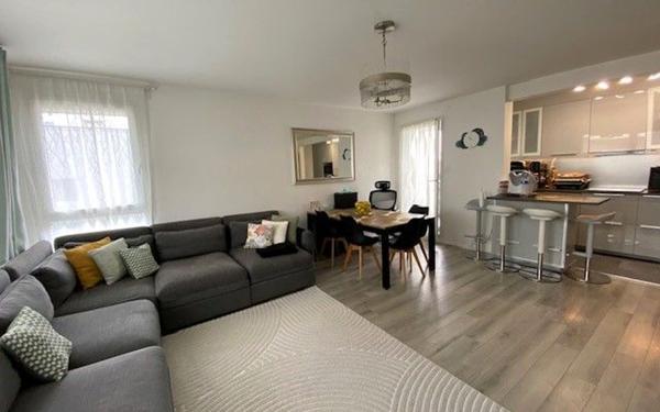 Appartement à vendre    4 pièces • 71 m2 Cergy