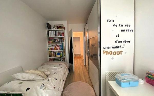 Appartement à vendre    4 pièces • 71 m2 Cergy