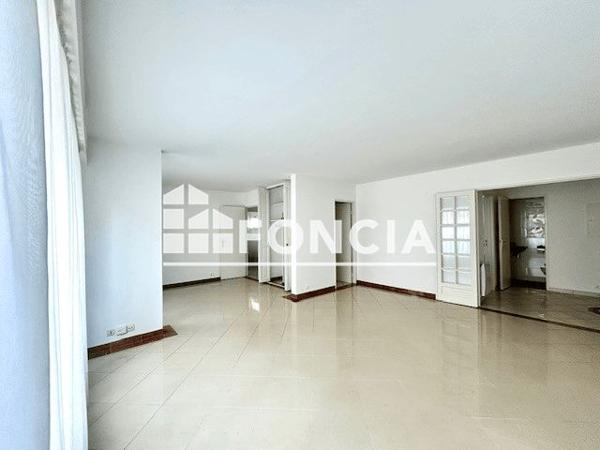 À vendre Appartement 5 pièces 113.79 m² - Paris 75020