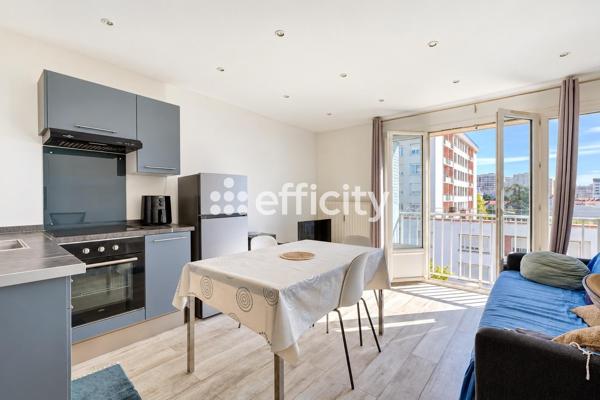 Appartement
         2 pièces
        - 33 m² 199 900 € *