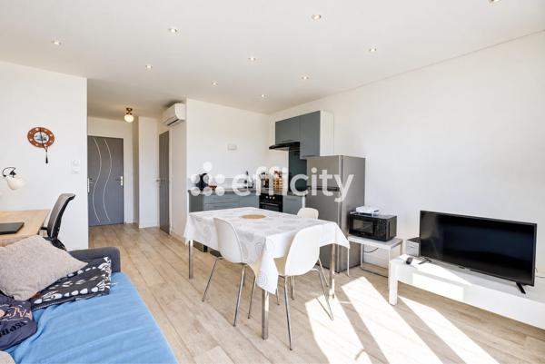 Appartement
         2 pièces
        - 33 m² 199 900 € *