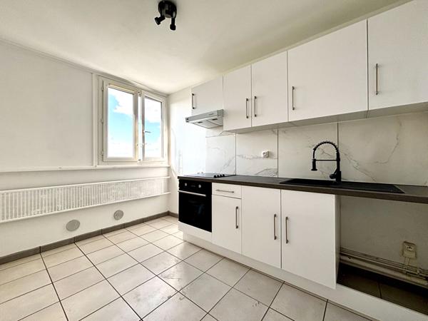 A louer Appartement T3 chauffage collectif inclus à Saint-Étienne - La Métare