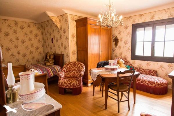 Maison à vendre |  Bourganeuf |  5 pièces | 196 m²