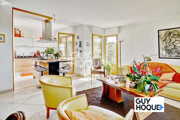 A vendre T5 de 104.60m² en dernier étage à Saint Didier Au Mont D'Or.