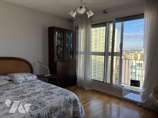 KERINOU-SAINT LUC. EXCLUSIVITE. Bel appartement lumineux (expo S/O),  situé au 8ème étage. L'ap...