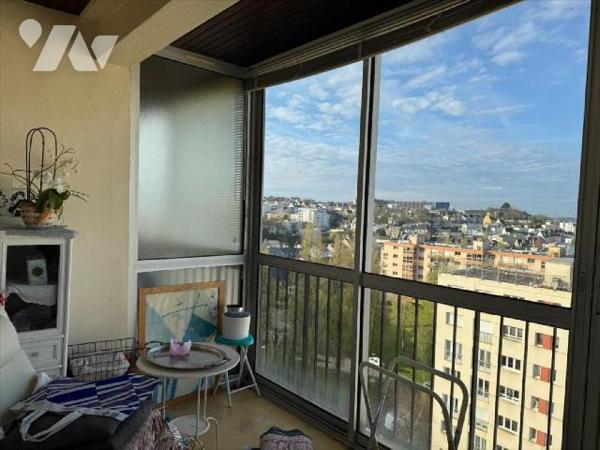 KERINOU-SAINT LUC. EXCLUSIVITE. Bel appartement lumineux (expo S/O),  situé au 8ème étage. L'ap...