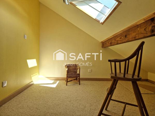 "Vivez au calme, entouré de verdure et proche du centre."