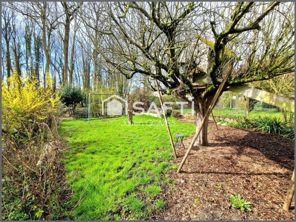"Vivez au calme, entouré de verdure et proche du centre."