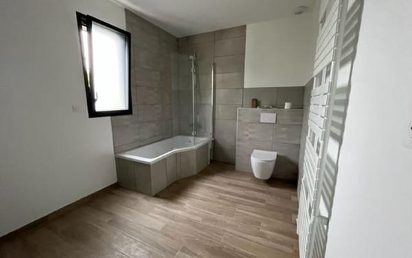 Maison à louer    4 pièces •  Chevincourt