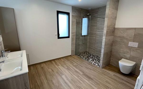 Maison à louer    4 pièces •  Chevincourt