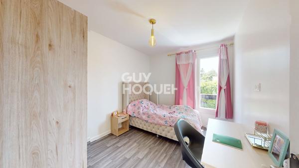 EN EXCLUSIVITE - MAISON 5 PIECES - ENTIEREMENT RENOVEE AVEC JARDIN ET BOX