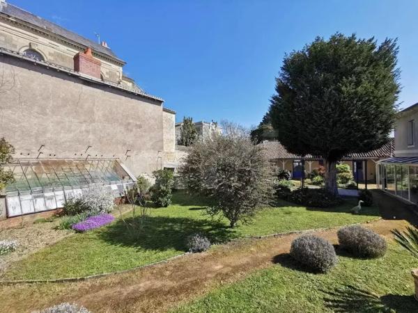 Charmante propriété de 9 pièces à Loudun