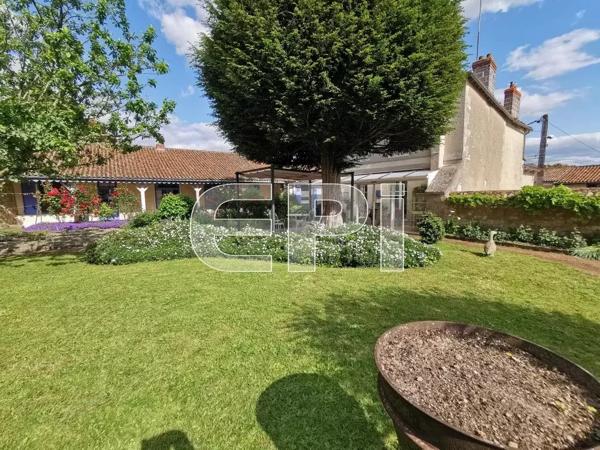 Charmante propriété de 9 pièces à Loudun