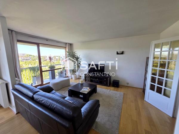 Dernier Etage avec Ascenseur, Belle vue dégagée