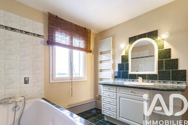 Maison à vendre 7 pièces 180 m² Les Alluets-le-Roi