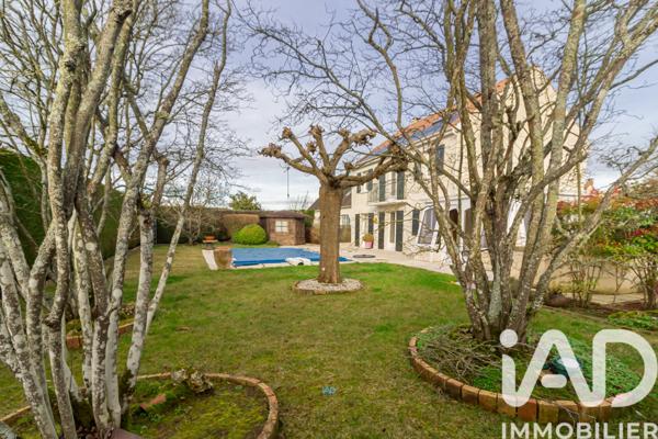 Maison à vendre 7 pièces 180 m² Les Alluets-le-Roi