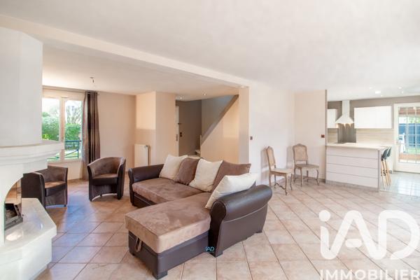 Maison à vendre 7 pièces 180 m² Les Alluets-le-Roi