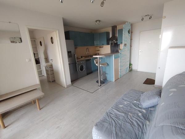 APPARTEMENT 2 pièce(s) T2 TYPE 2 13015 LA VISTE  PARKING TERRASSE