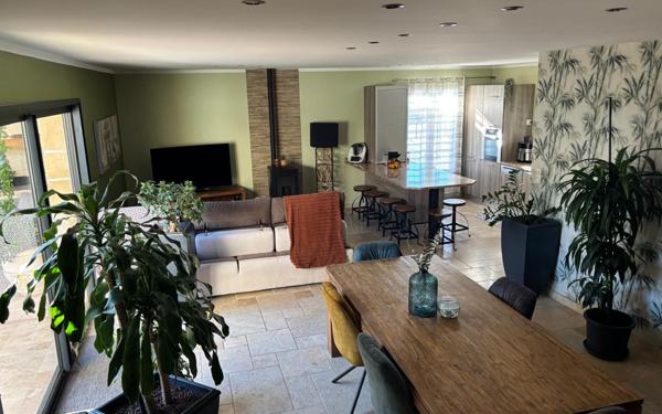 Maison à vendre    5 pièces •  Paulhan