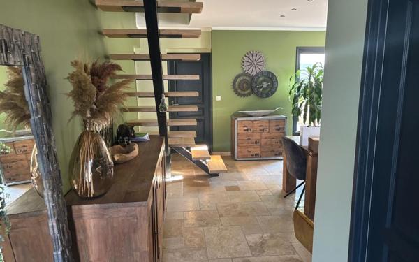 Maison à vendre    5 pièces •  Paulhan