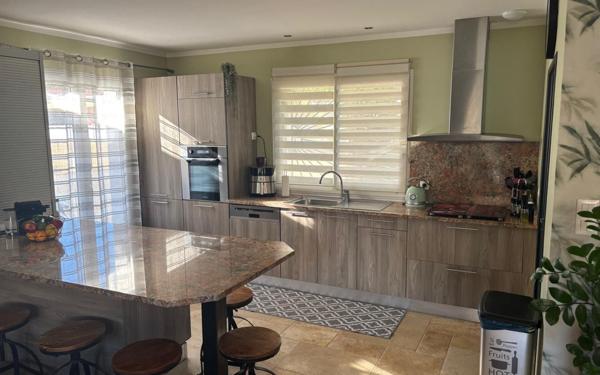 Maison à vendre    5 pièces •  Paulhan