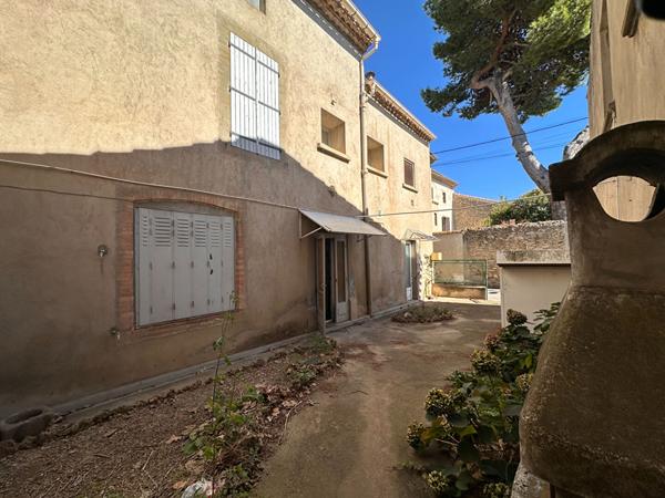 Maison de maitre à PEPIEUX proche CARCASSONNE + appartement avec extérieur