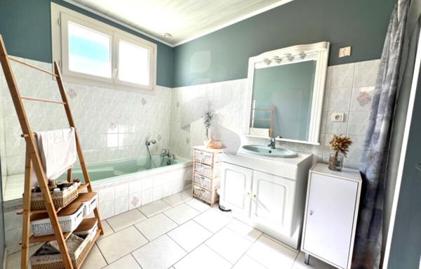 Maison Familiale 165m2 - 9 pièces  - Piscine - Garage indépendant