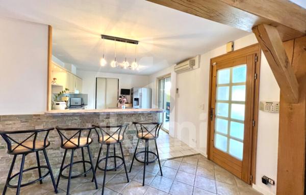 Maison Familiale 165m2 - 9 pièces  - Piscine - Garage indépendant