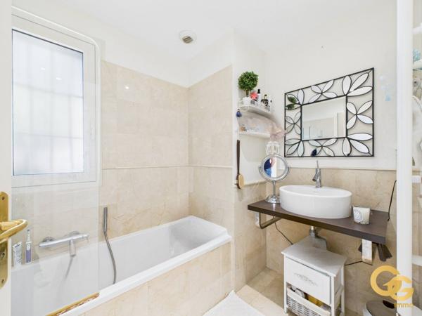 Appartement à THEOULE SUR MER (06590)