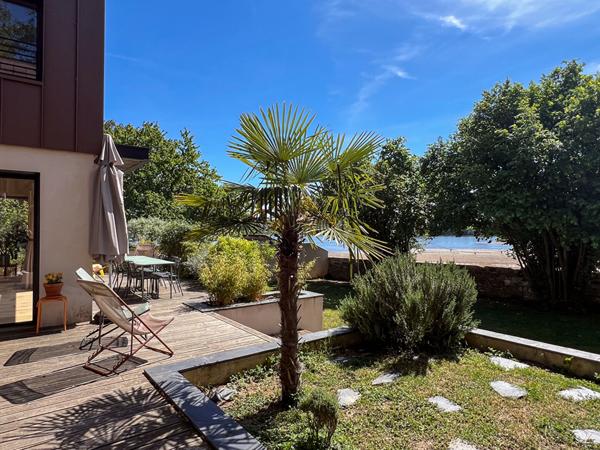Maison contemporaine lumineuse à vendre aux Ponts de Cé offrant un cadre de vie unique avec une vue exceptionnelle
