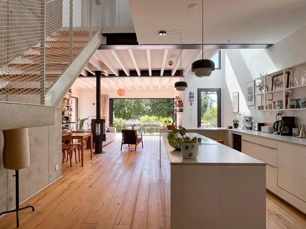 Maison contemporaine lumineuse à vendre aux Ponts de Cé offrant un cadre de vie unique avec une vue exceptionnelle