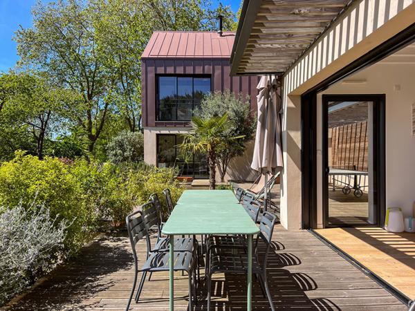 Maison contemporaine lumineuse à vendre aux Ponts de Cé offrant un cadre de vie unique avec une vue exceptionnelle