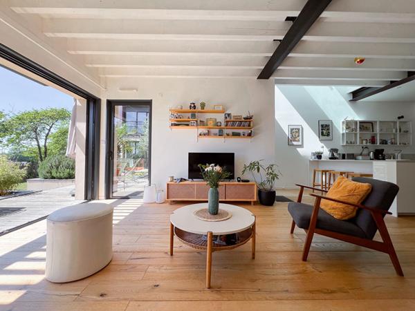 Maison contemporaine lumineuse à vendre aux Ponts de Cé offrant un cadre de vie unique avec une vue exceptionnelle