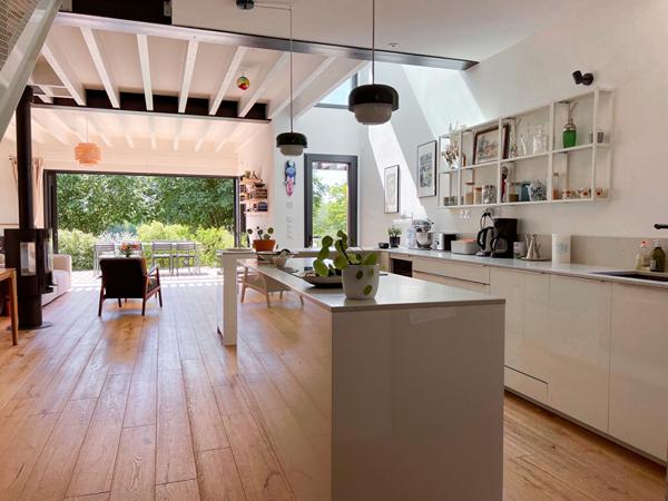 Maison contemporaine lumineuse à vendre aux Ponts de Cé offrant un cadre de vie unique avec une vue exceptionnelle