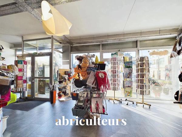 Fonds de commerce de 109 m² en vente à proximité Chartres (28300)