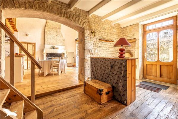 Maison à vendre |  Cramchaban |  8 pièces | 246 m²